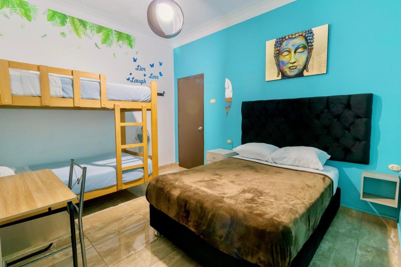 The Secret Garden Hostel Лима Экстерьер фото